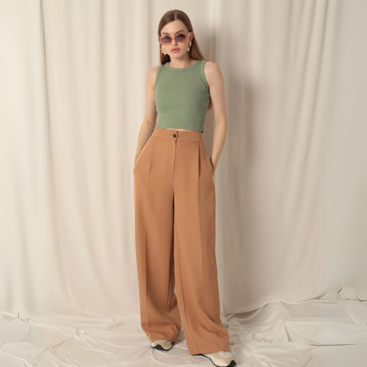 Wide-Leg Pants (Brown)