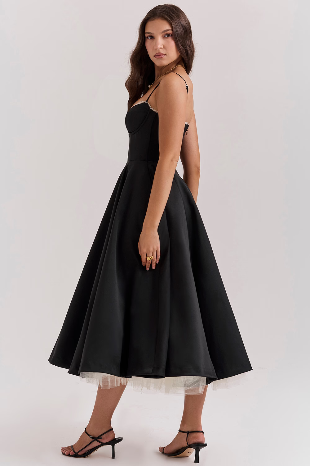 Vestido midi clásico (negro)